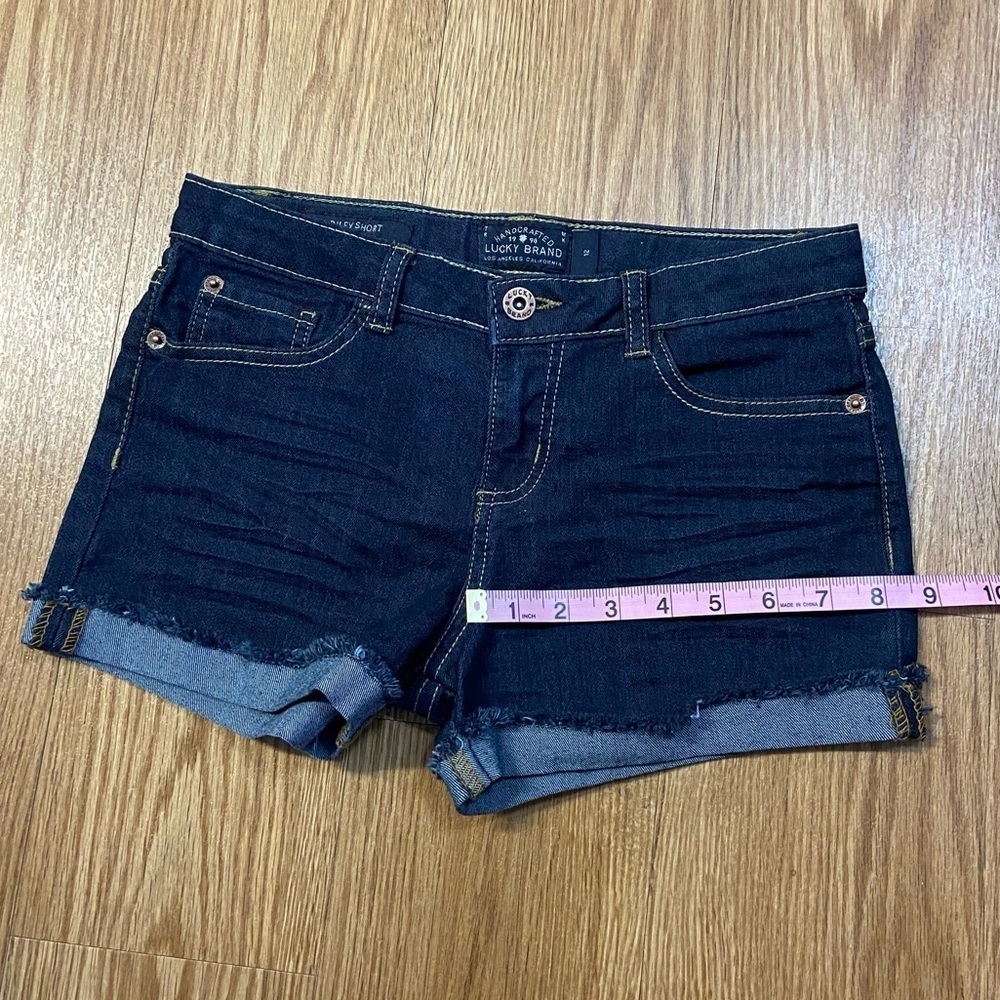 Lucky Brand Riley Roll Shorts - Picture 8 of 14